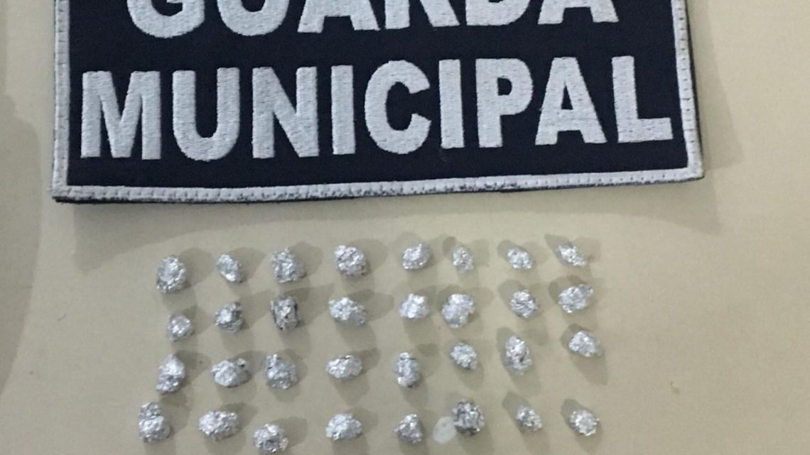 Guarda Municipal apreende crack e arma de fogo com adolescentes no bairro Líder em Chapecó