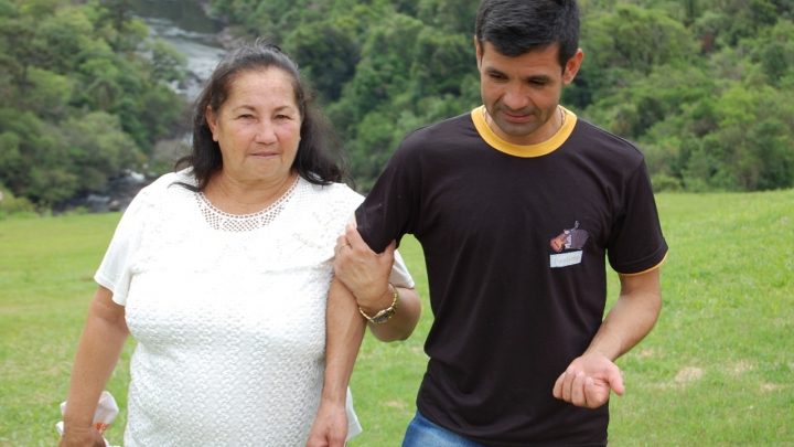Após 36 anos separados mãe e filho se reencontram em Abelardo Luz
