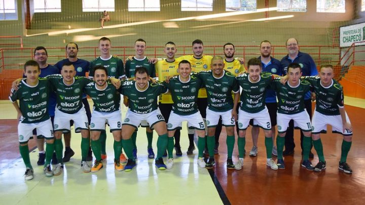 Chape Futsal vence e avança de fase nos play-offs