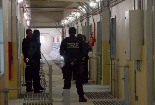 Governo de SC faz concurso para chamar 600 novos agentes penitenciários Governo de SC faz concurso para chamar 600 novos agentes penitenciários