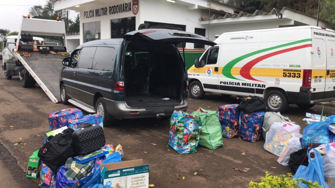 Contrabando é apreendido pela Polícia Militar Rodoviária dentro de carro transportado por guincho