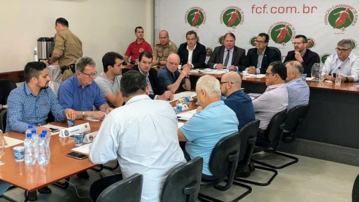 Catarinense 2020: clubes e FCF definem fórmula com turno único e mata-mata; entenda