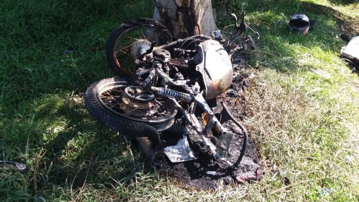 Homem morre ao colidir moto em árvore na SC-163 em Itapiranga