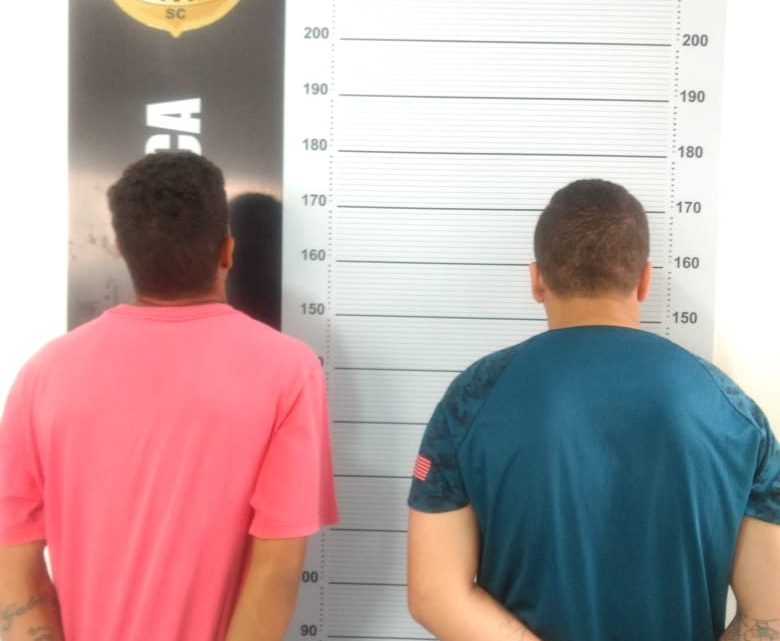 Polícia Civil realiza operação e prende dois indivíduos ligados a facção criminosa