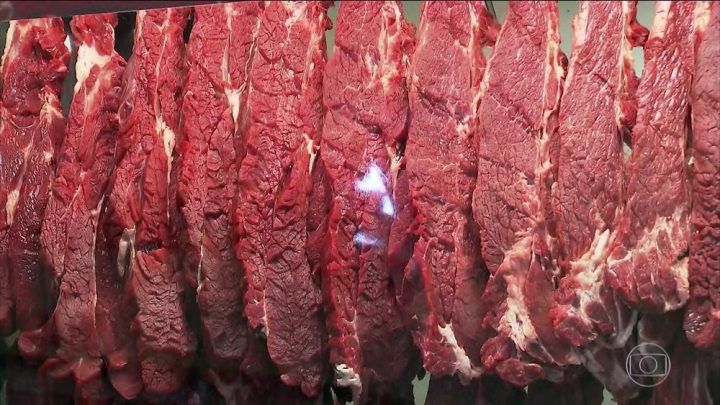 Carne no Brasil fica mais cara por causa da maior exportação pra China