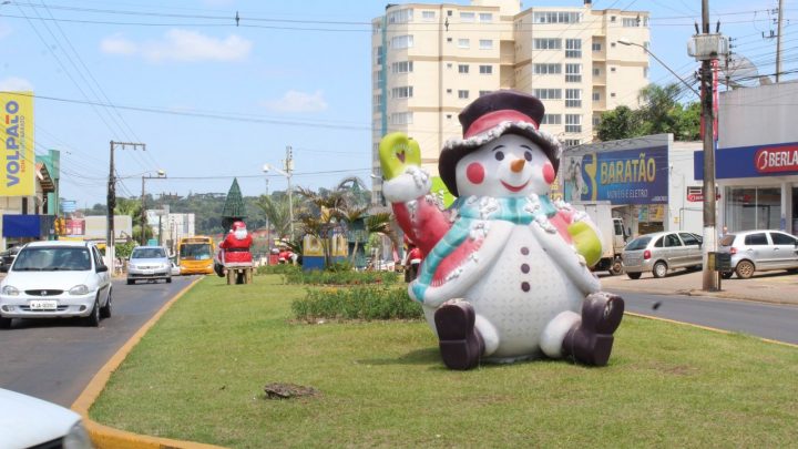 Bairro Efapi ganha decoração natalina