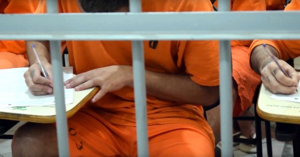 Mais de 2,7 mil presos participam do Enem em Santa Catarina