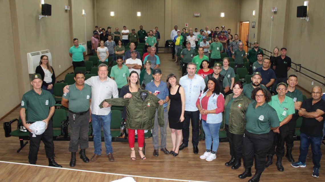 Vigias Municipais recebem novos uniformes