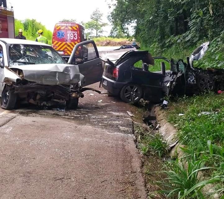 Acidente entre 4 carros deixa 11 feridos em Pinhalzinho