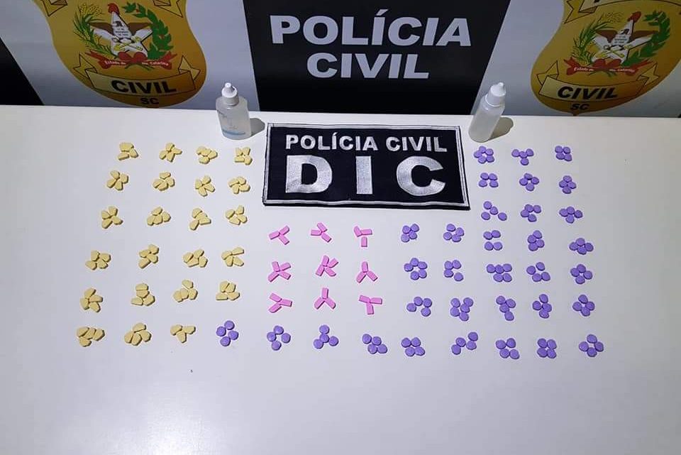 Polícia Civil deflagra operação “Leprechaun” em Chapecó e Erechim e prende 7 pessoas e apreende ecstasy