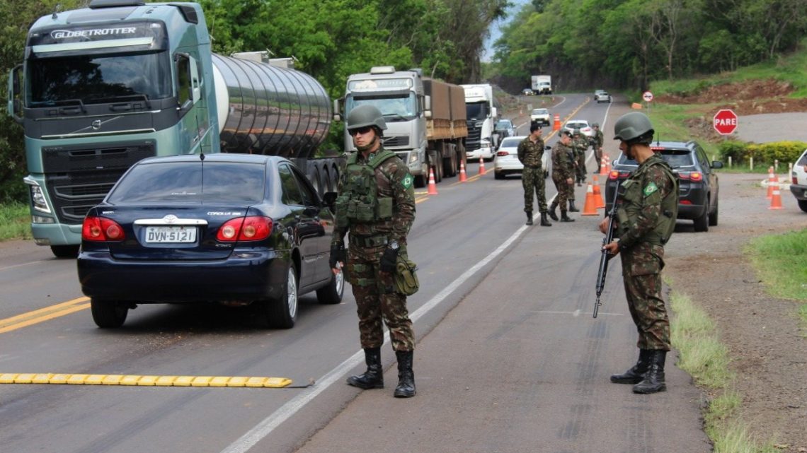 Exército reforça a segurança nas festas de final de ano na Fronteira de SC