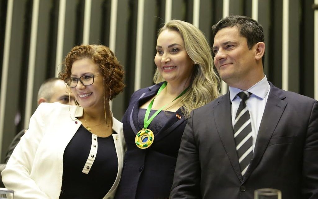 Vice-Governadora é homenageada em Brasília com a Medalha Patriótica – Sociedade Civil 2019 Vice-Governadora é homenageada em Brasília com a Medalha Patriótica – Sociedade Civil 2019