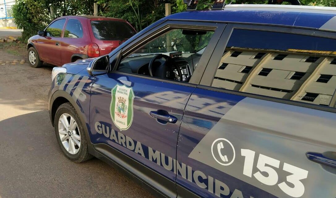 Guarda Municipal recupera veículo Corsa com registro de furto/roubo em Chapecó
