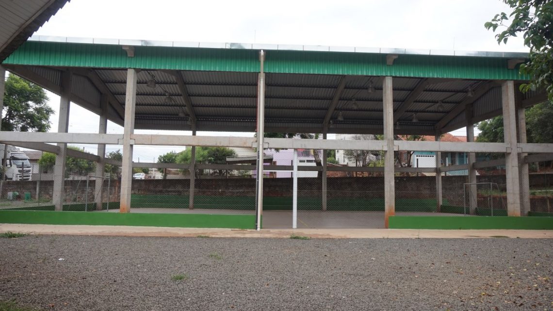 Nova quadra coberta é construída no Parque das Palmeiras