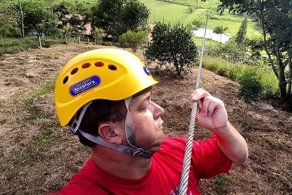 Homem morre enquanto fazia teste em tirolesa que seria inaugurada