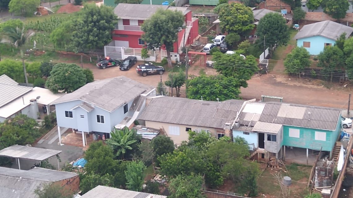 Polícia Civil cumpre mandados de busca e apreensão em investigação de roubo a residência em Coronel Freitas