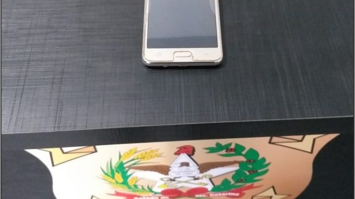 Idosa de 78 anos tem seu celular furtado por vendedor de bacias em Pinhalzinho