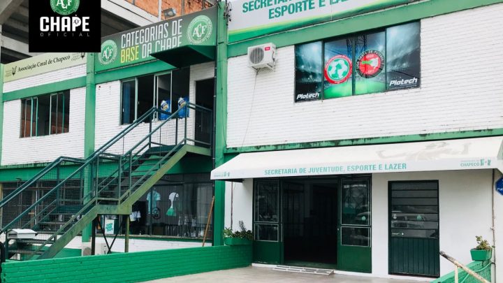 Loja Chape Oficial atende em novo endereço