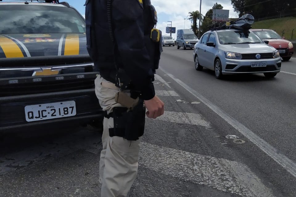 PRF flagra diversas infrações de trânsito no primeiro final de semana de 2020