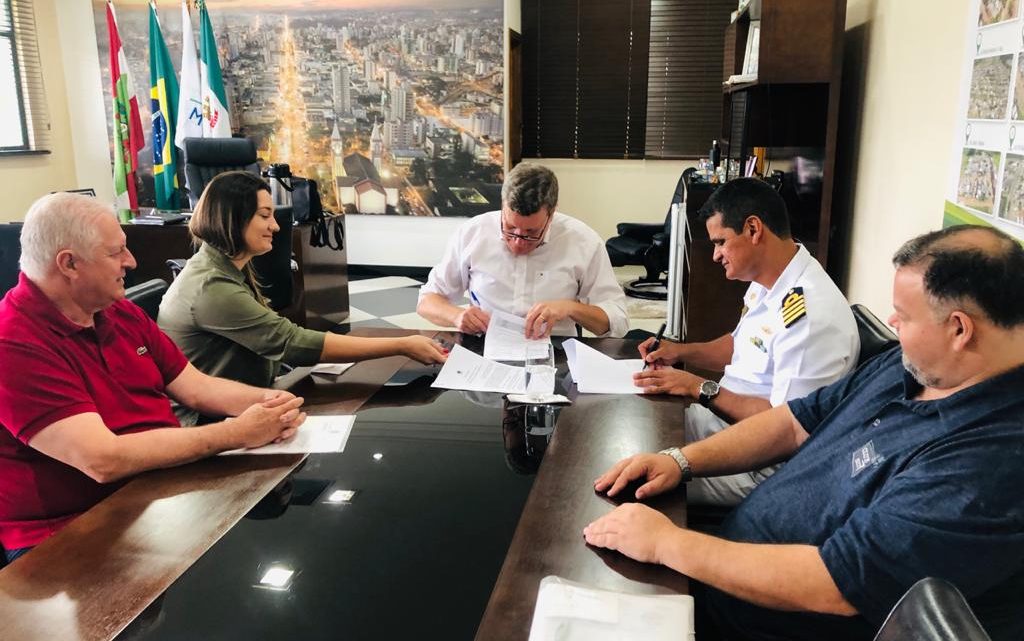 Prefeitura de Chapecó e Marinha do Brasil firmam acordo de cooperação