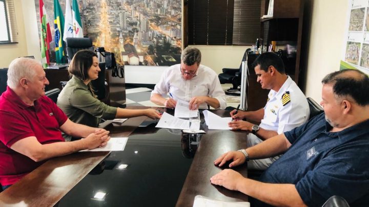 Prefeitura de Chapecó e Marinha do Brasil firmam acordo de cooperação