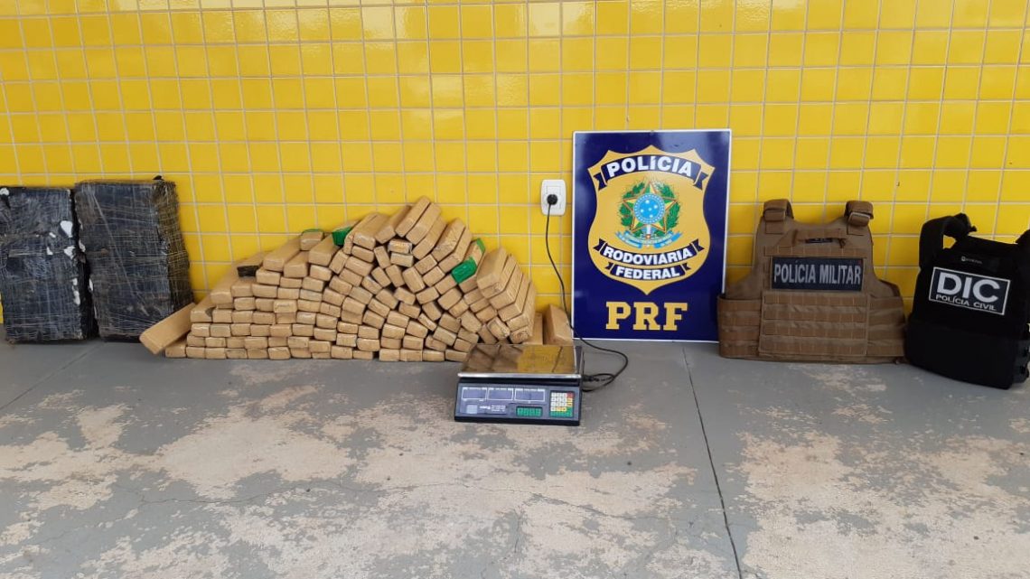 Ação conjunta PRF, PM e Polícia Civil apreende 125 quilos de maconha na BR 163 em Guaraciaba