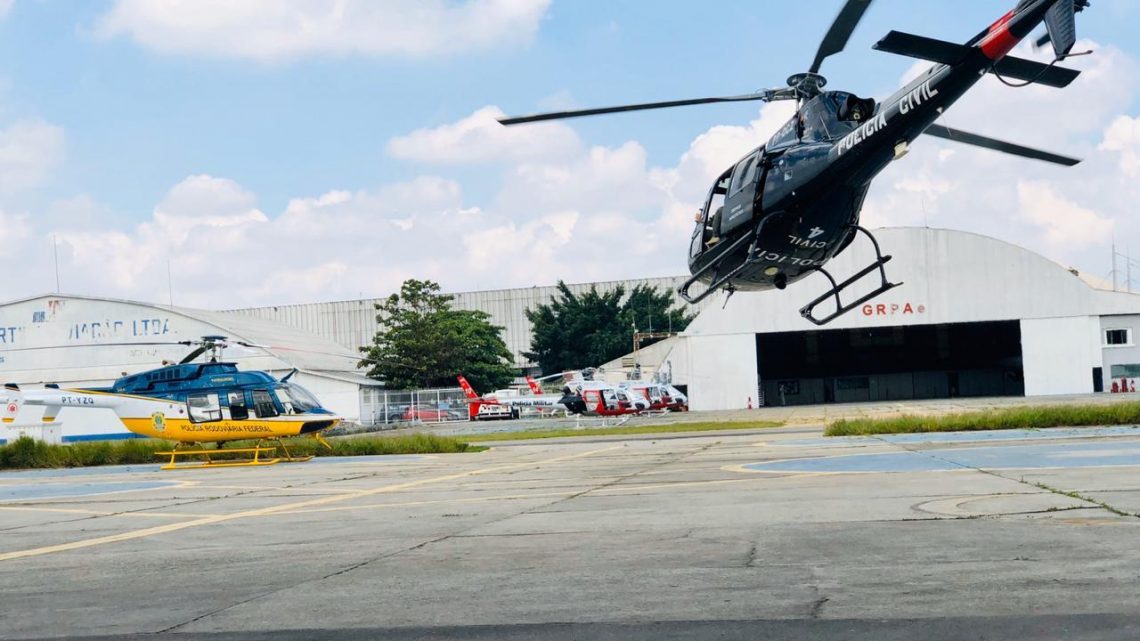 Helicóptero da PRF leva testes de Covid-19 para o Sul do país