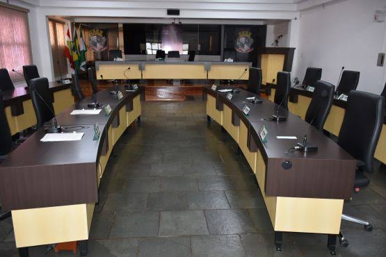 Câmara de vereadores de Chapecó suspende atividades