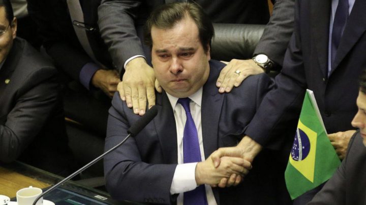 Rodrigo Maia tem resultado positivo em primeiro exame de coronavírus