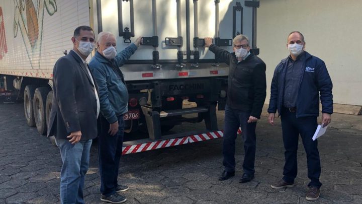 BRF faz doação de quinze toneladas de frango para Hospital Regional do Oeste