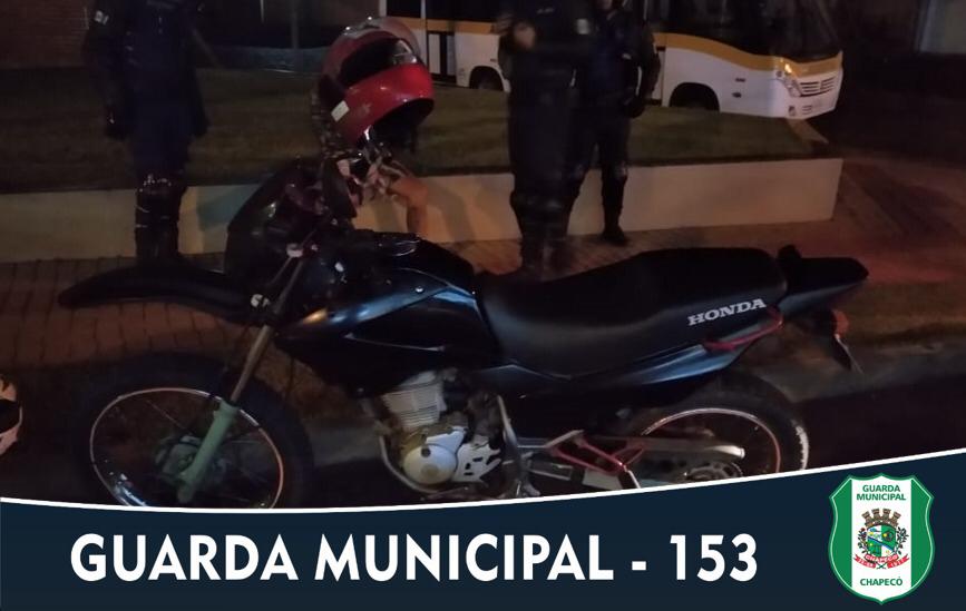Homem é detido pela Guarda Municipal de posse de motocicleta furtada em Chapecó