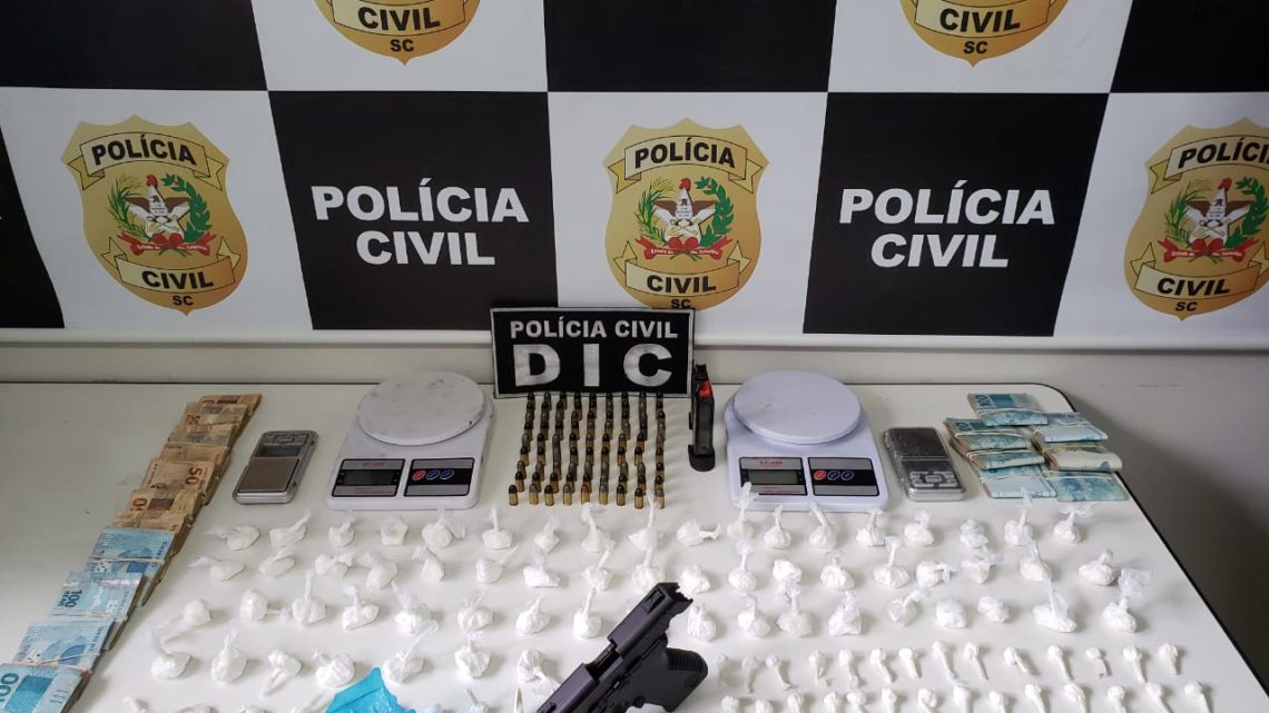 Operação Raio II realiza prisões e apreensão de drogas, arma e dinheiro em Chapecó