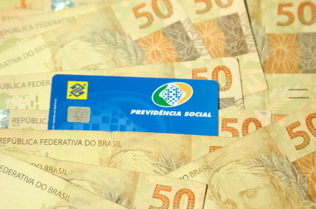 Segunda parcela do 13º do INSS começa a ser depositada hoje