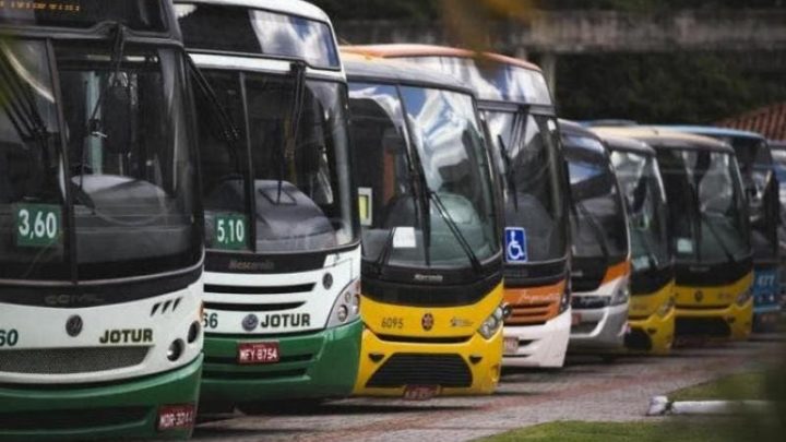Proposta para reabrir transporte coletivo incluiu até passagem a R$ 10