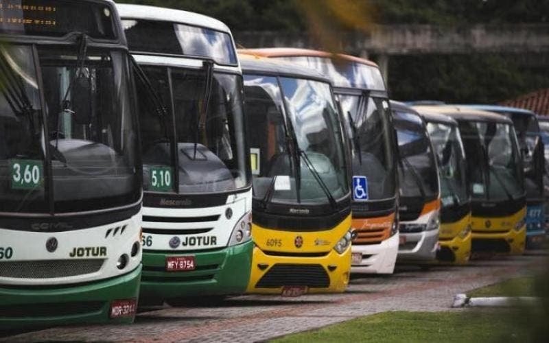 Proposta para reabrir transporte coletivo incluiu até passagem a R$ 10