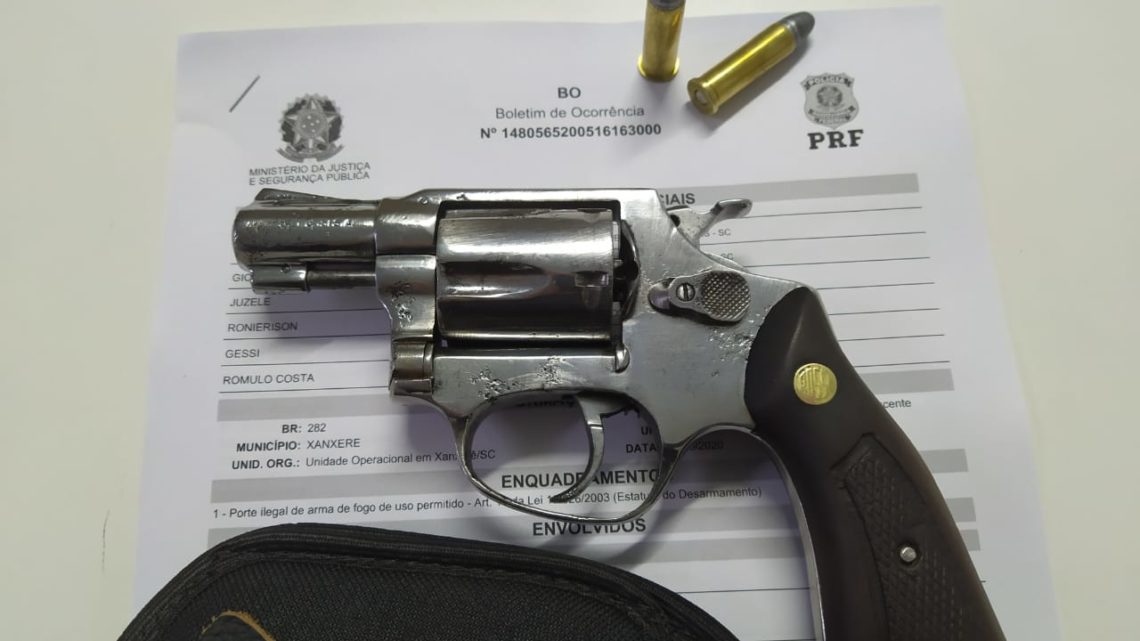 PRF apreende revólver calibre 38 com numeração raspada na BR-282 em Xanxerê