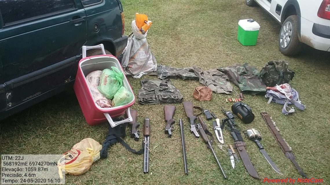 PMA prende indivíduos por posse irregular de arma de fogo, munições e caça de animais silvestres em SC