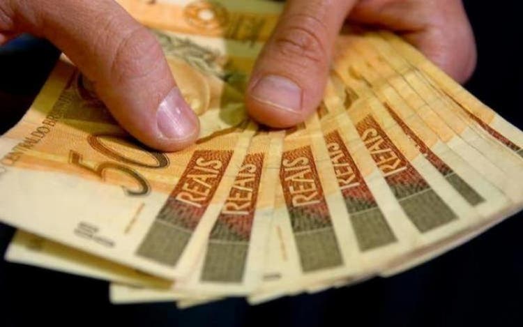 Observatório Social pede redução de salários na Alesc e no governo de Santa Catarina