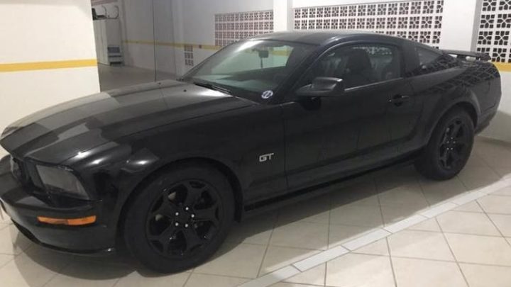 Polícia apreende carro de luxo após operação contra tráfico de drogas e armas em SC