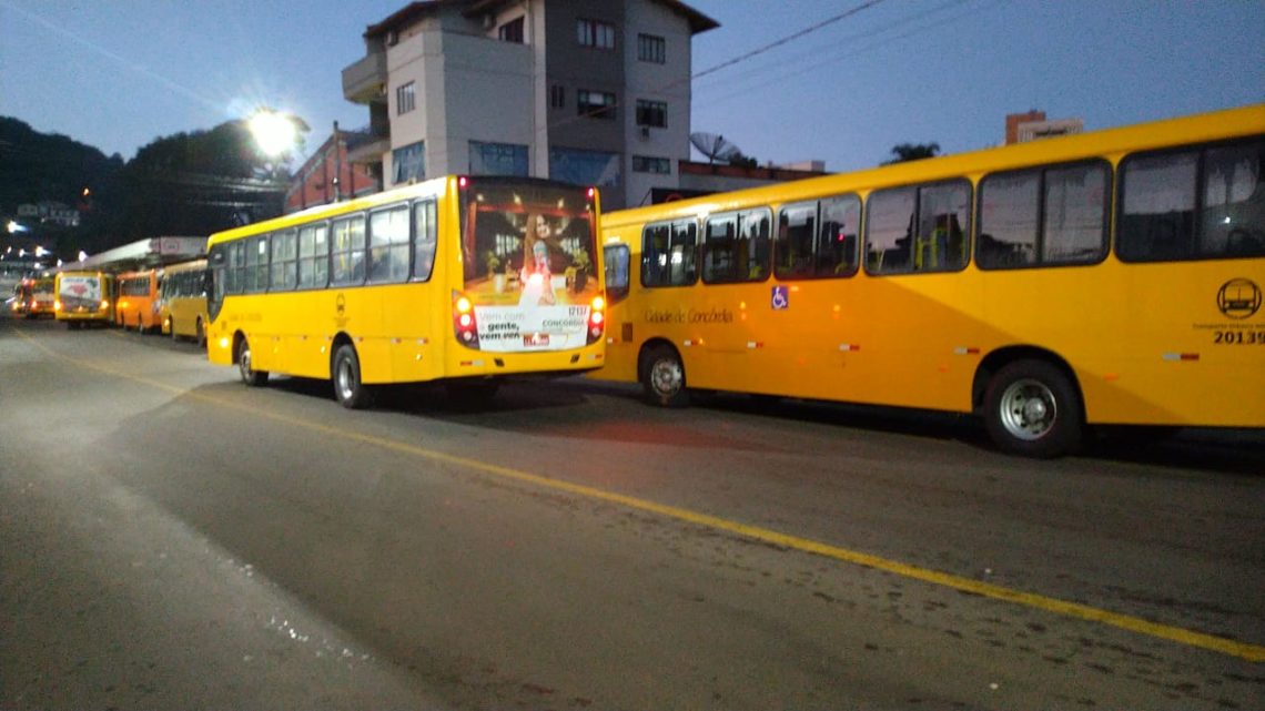 Blumenau, Concórdia, Imbituba e outras cidades de SC têm retorno dos ônibus nesta segunda-feira