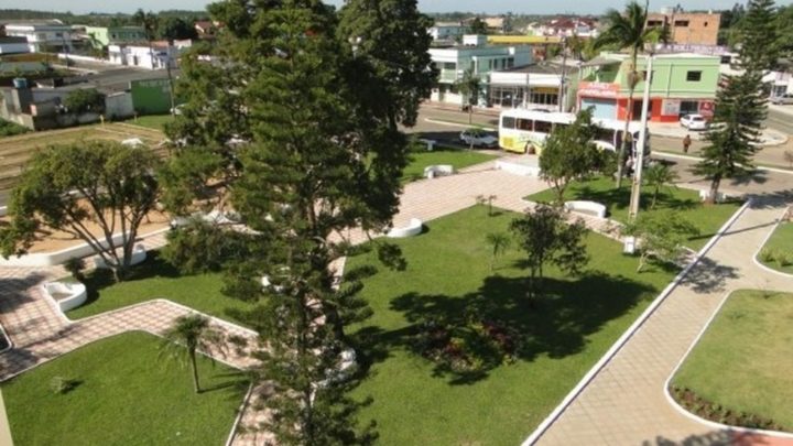 Justiça de SC decreta prisão domiciliar de mulher com Covid-19 que disse que transmitiria vírus pela cidade