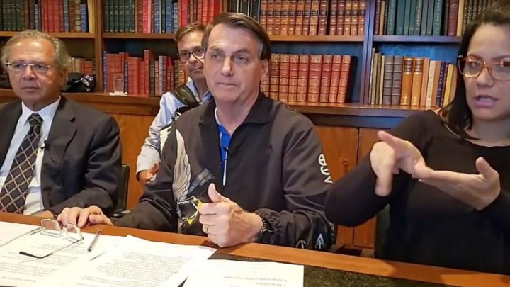 Bolsonaro anuncia mais três parcelas do auxílio emergencial
