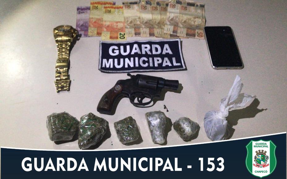 Guarda Municipal prende suspeitos de tráfico de drogas e porte ilegal de arma de fogo em Chapecó