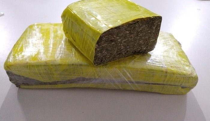 Motociclista é preso com quase 1Kg de maconha no bairro Saic