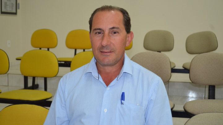 Prefeito firma acordo e paga multa com destinação ao combate à covid-19 no Oeste