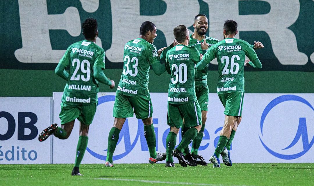 Verdão reestreia com vitória e larga com vantagem na briga pela semifinal do Catarinense