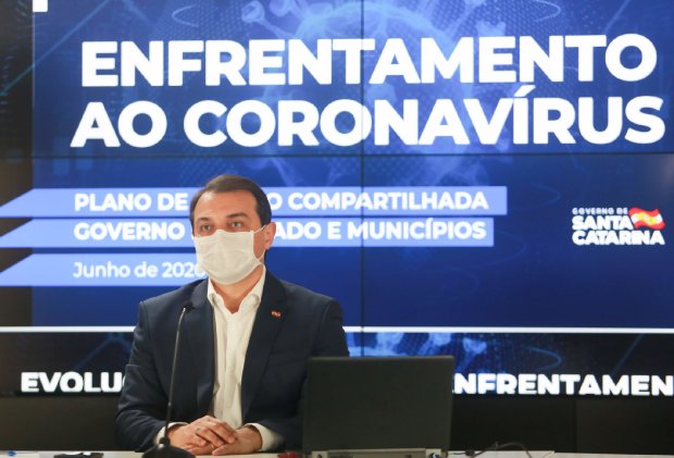 Governador Carlos Moisés testa positivo para novo coronavírus