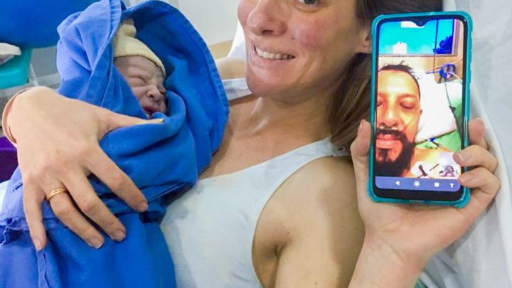 Pai internado na UTI acompanha parto por video chamada em Chapecó