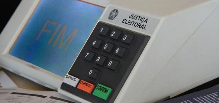 Câmara aprova em 1º turno PEC do adiamento das eleições