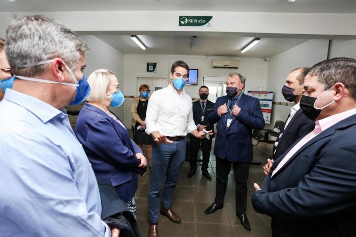 Governador do RS Eduardo Leite anuncia que está com coronavírus